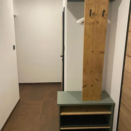 Apartment Pechblend & Silberstein *