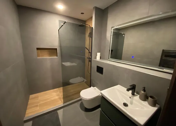 Pechblend & Silberstein Apartman *